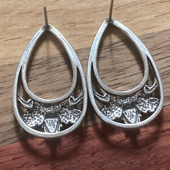 Sterling Silver Teardrop Leaf Adornment Earrings - Picture 4 of 5